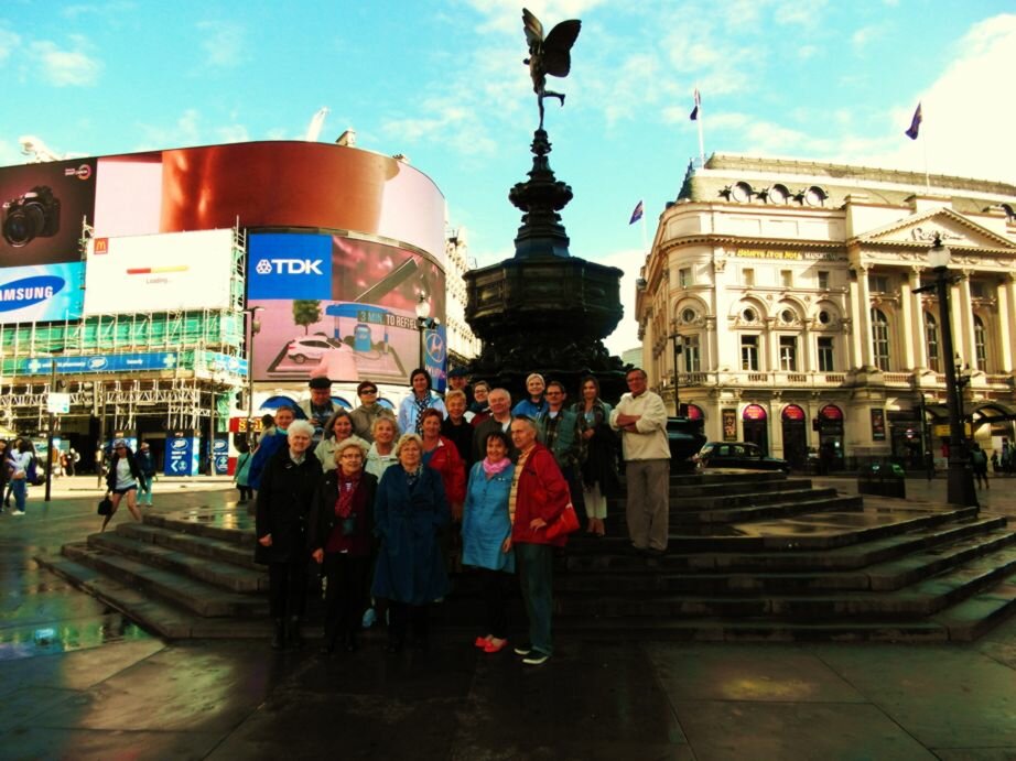 Piccadilly Circus – przy pomniku Erosa